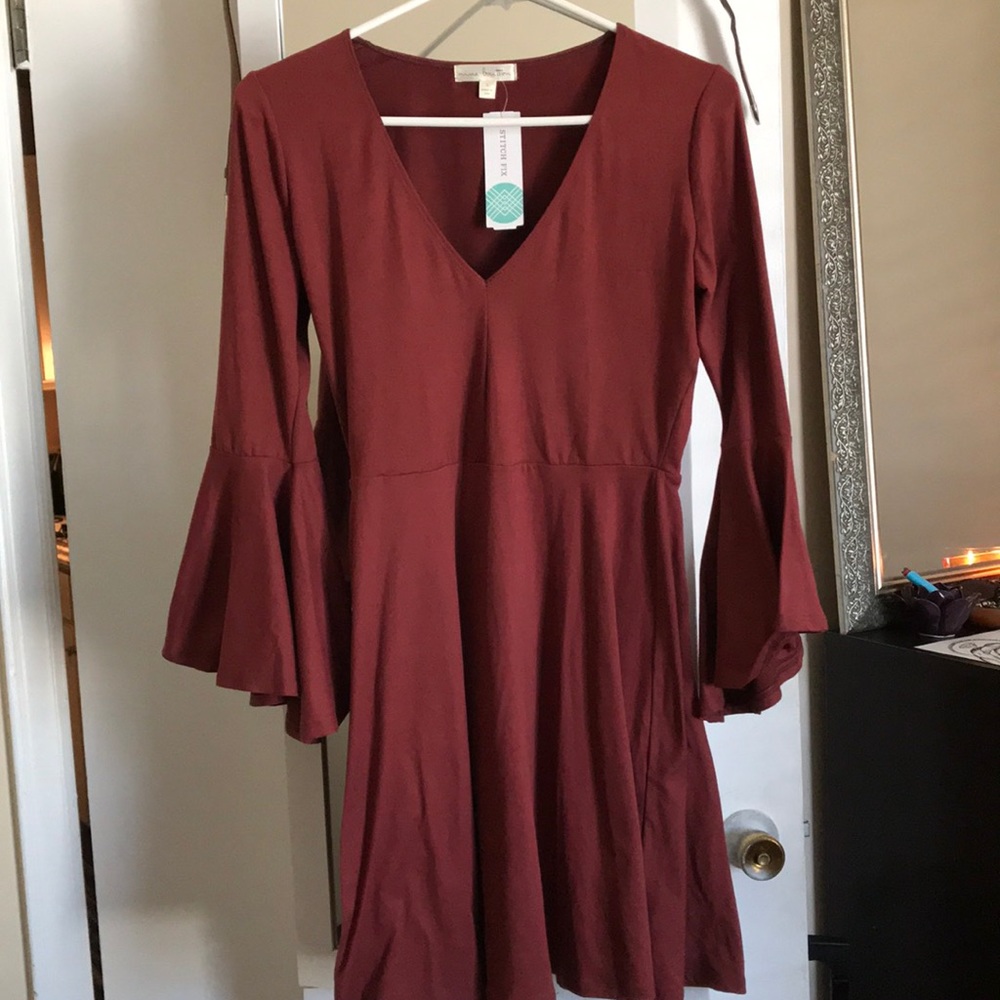 Burgandy Dress w/ wide sleeve
